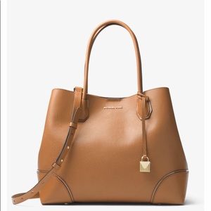 Michael Kors Large Mercer Handbag